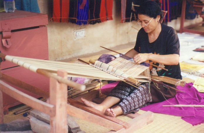 Loin loom weaving of Nagaland | The Encyclopedia of Crafts in WCC-Asia ...